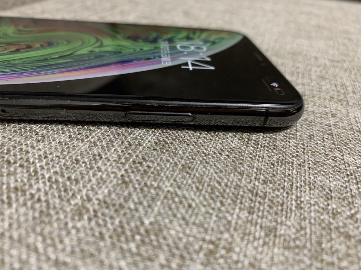 iPhone 64GB SIMロックあり MT6T2J⁄A XsMax 海外版SIMフリー iPhoneXS