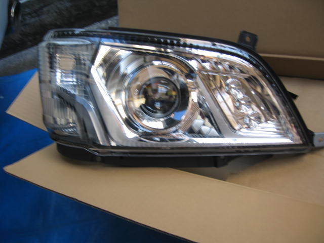 ダイナ デュトロ 右側 LED ヘッドライトユニット レンズ傷有り トヨタ
