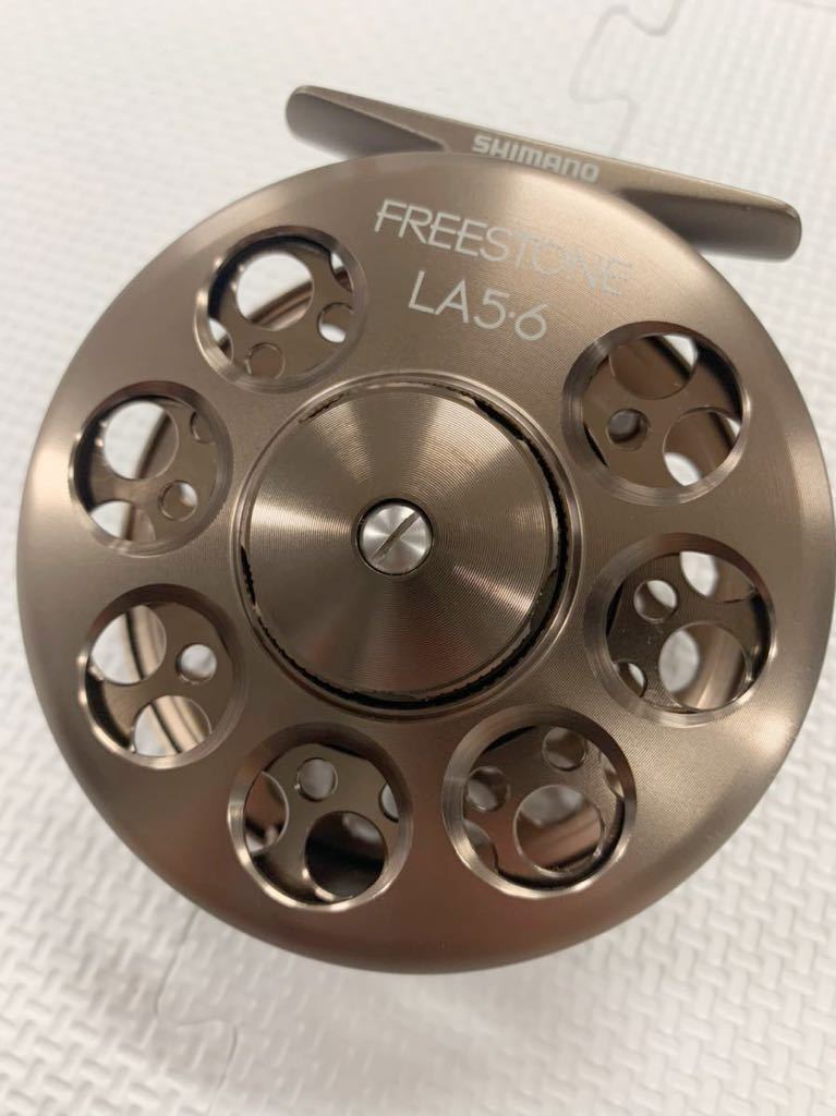 豊富な，新作登場 超 シマノ SHIMANO FREESTONE LA5 6 フリーストーン ラージアーバー フライリール(フライリール)｜売買されたオークション情報、yahooの商品情報をアーカイブ公開 - オークファン その他