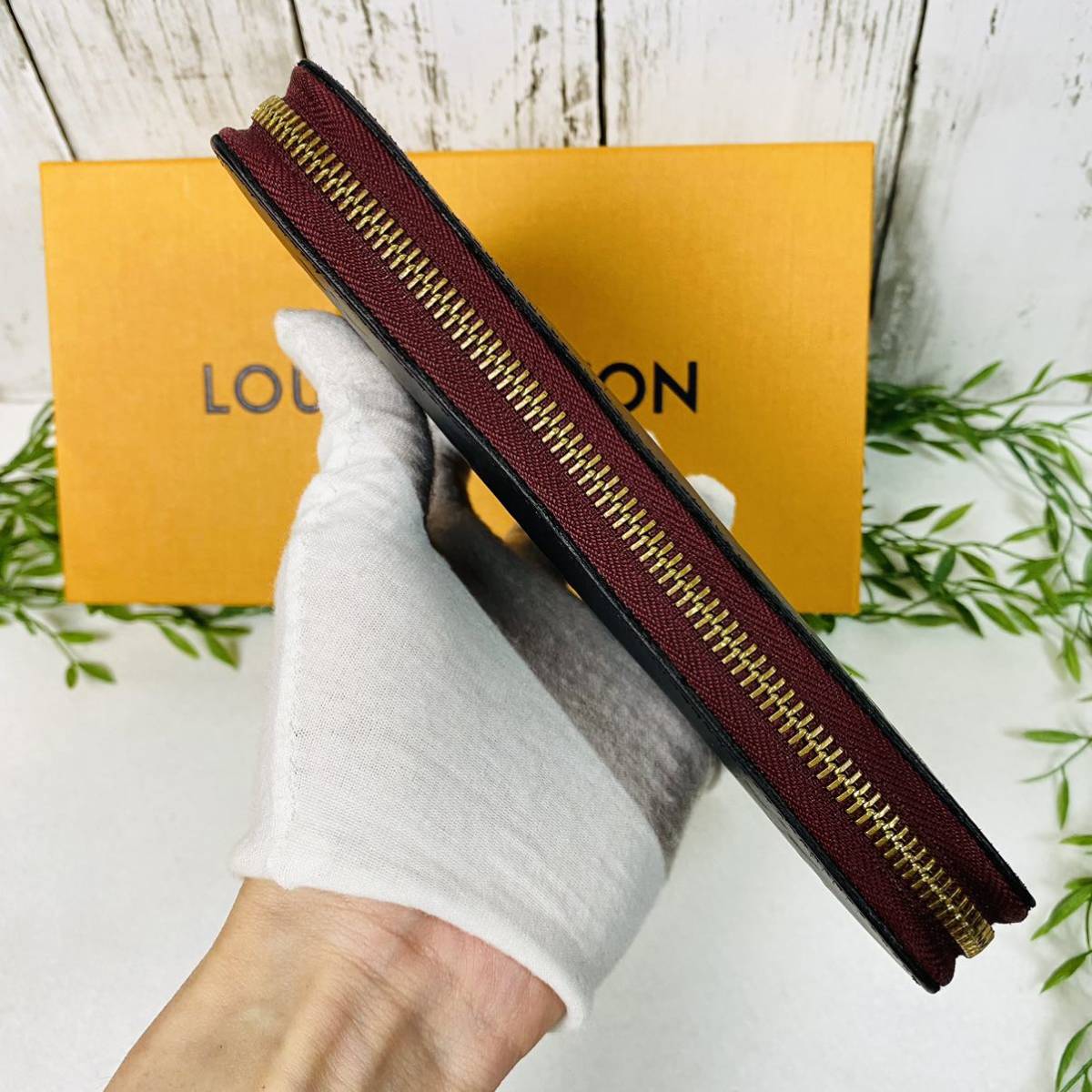 【極美品】1円 LOUISVUITTON ブラック×ボルドー ジッピーウォレット 男女 ヴェルニ ラウンドファスナー長財布ルイヴィトン 黒 4K34 ルイヴィトン LOUIS VUITTON 美品ルイヴィトン FE4526 □美品□