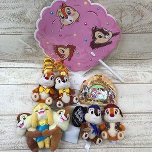 Disney グッズ ディズニーランド Disneyland 限定 グッズ ぬいぐるみ ドール 人形 チップ デール クラリス キーホルダー バッジ チャーム Motel24 Rietberg De