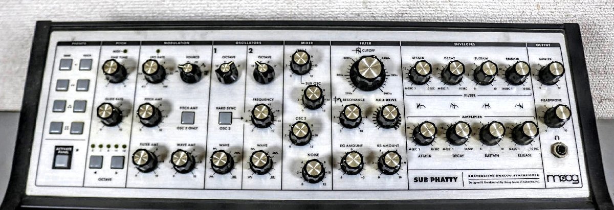 KORG Moog Sub Phatty(モーグ)のアナログシンセサイザー「SUB PHATTY 