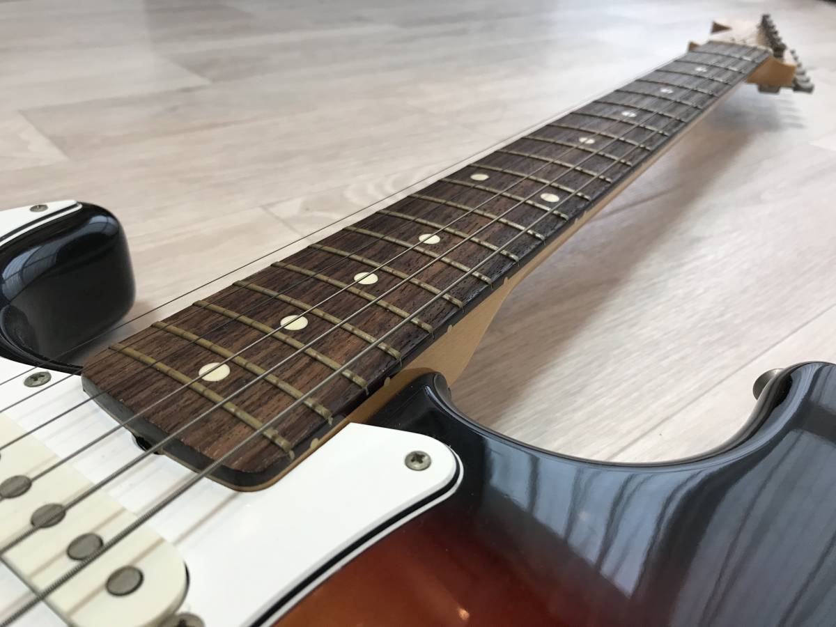 レフティ【Fender】フェンダー ストラトキャスター Made In Japan