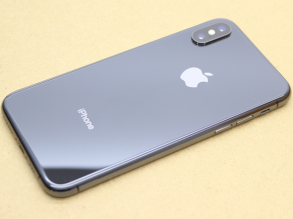 iPhoneSE2 本体 ジャンク品※電池の早期減少が著しいです※部品取りに