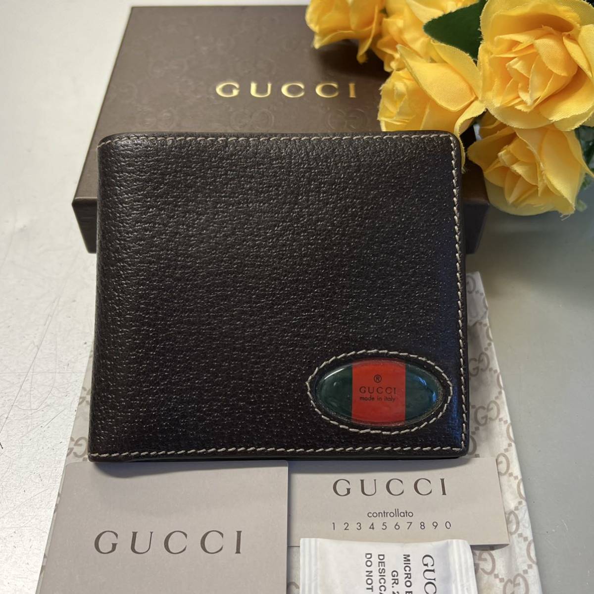 新品同様！ グッチ GUCCI 財布 二つ折り 折り財布 グッチ GUCCI 財布
