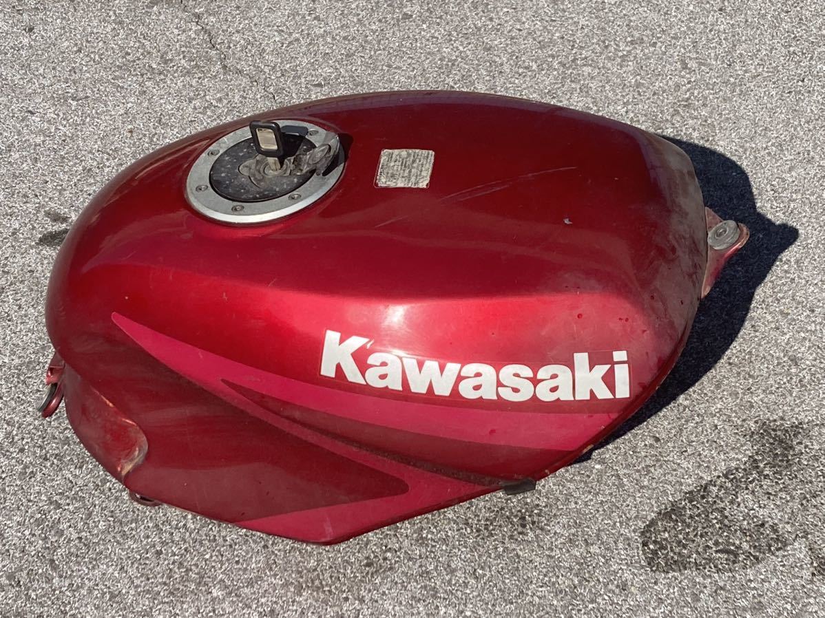 一台分解 カワサキ ZZR250 ガソリン タンク 鍵付き サビ無し 1円 