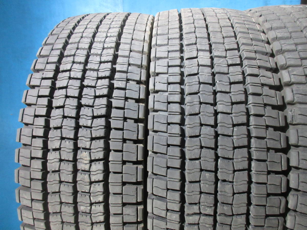 スタッドレスタイヤ ダンロップ DECTES SP001 225/90R/17.5 DUNLOP 