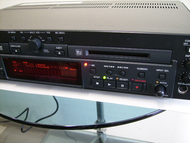 TASCAM 業務用CDプレ－ヤ-/MＤレコ－ダ- 　MD-CD1MKⅡ TASCAM MD-CD1MKⅡ タスカム CDプレーヤー&frasl;MDレコーダー MD-CD1MKIII 業務用CD&frasl;MDコンビネーションデッキ