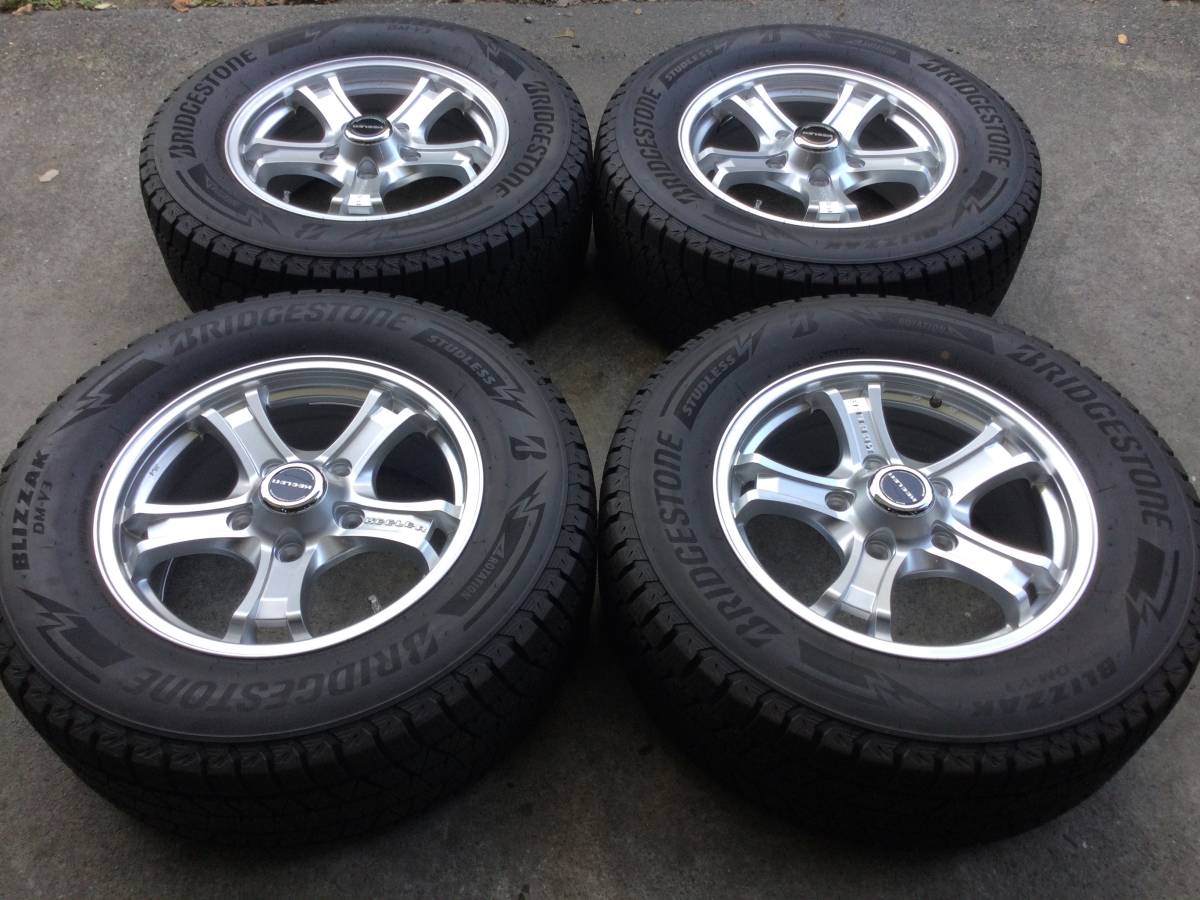 極美品！ 2020年製 ブリザック DM-V3 バリ山 285/60R18 キーラー 