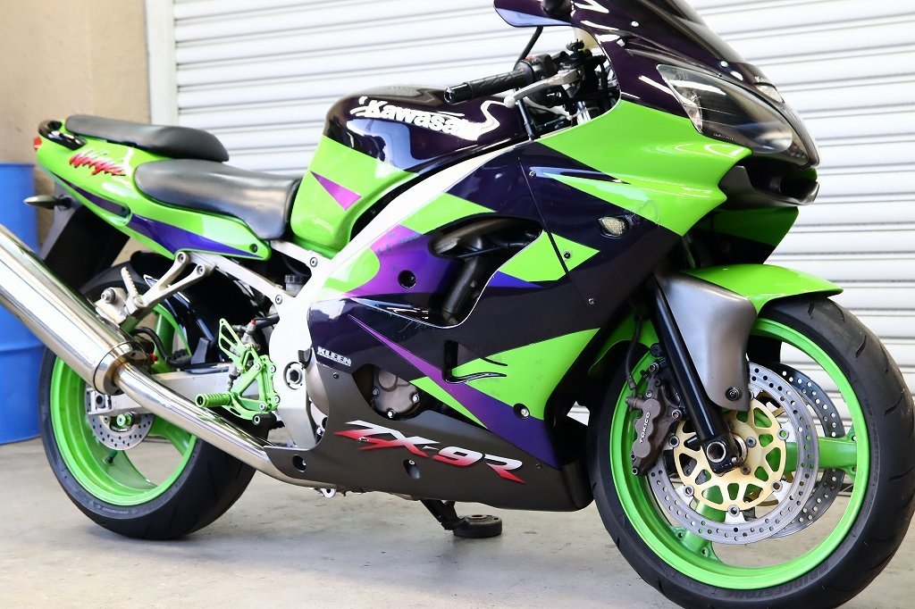 ZX-9R/E型/ライムグリーン/逆車フルパワー144馬力//修復歴なし/純正 