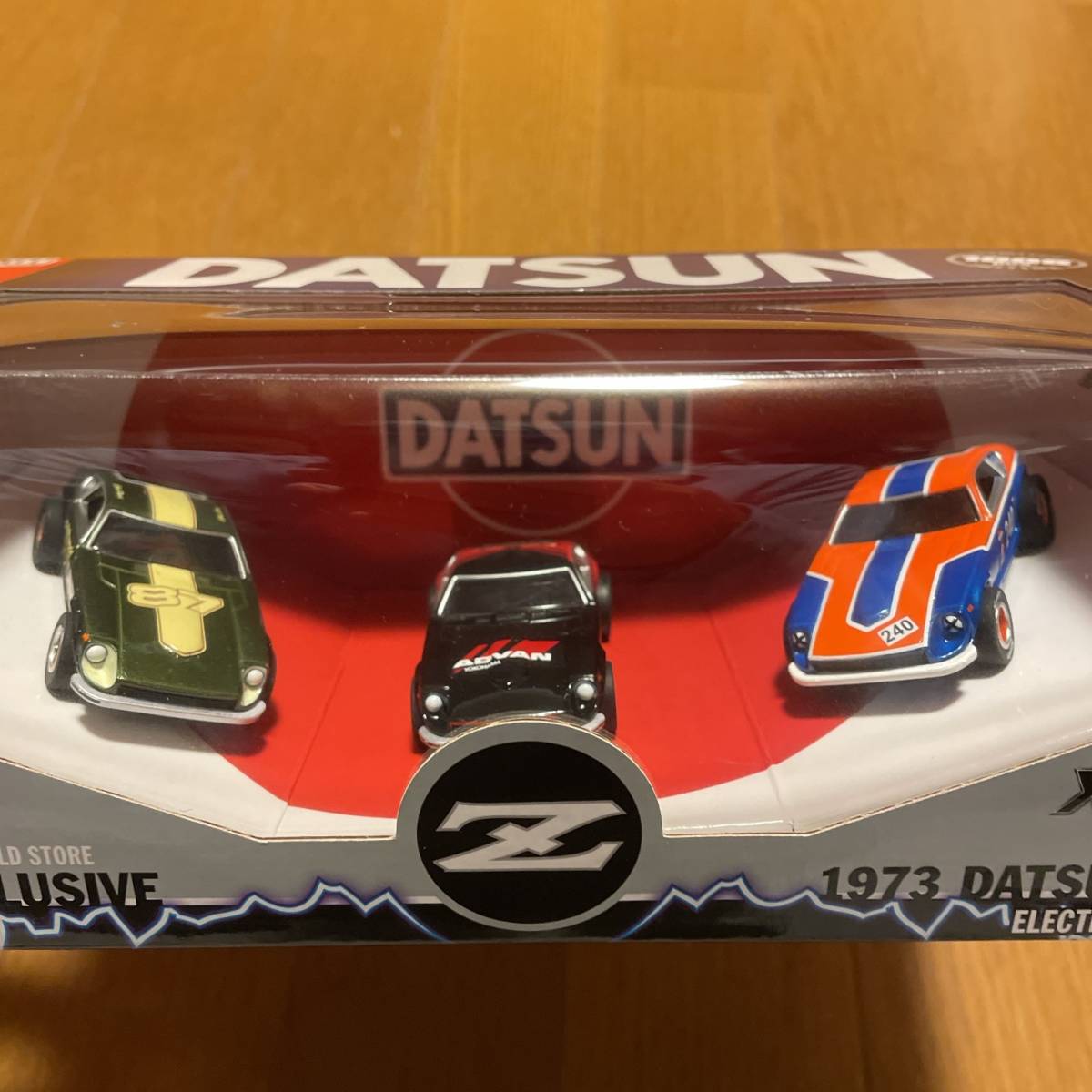 AUTO WORLD X-TRACTION 1973 DATSUN 240Z ☆3-CAR SET☆限定ボックスの