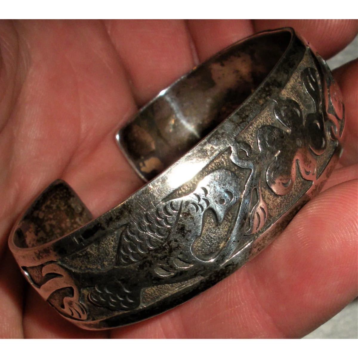 超希少!ANTIQUE NAVAJO 1960's BIRD & FLOWER NICE STAMPWORK SILVER