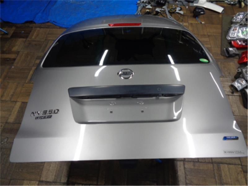 日産 純正 NV350キャラバン 《 CW4E26 》 バックドア K010M-3XCAA P31400-22014133
