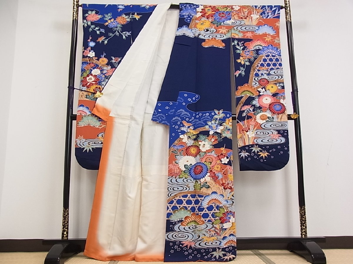 着物■豪華振袖　立波片輪車花文　金彩　正絹　逸品 逸品 駒刺繍 xg1858 花美人着物□豪華振袖 金彩 絞り 几帳御所車花文