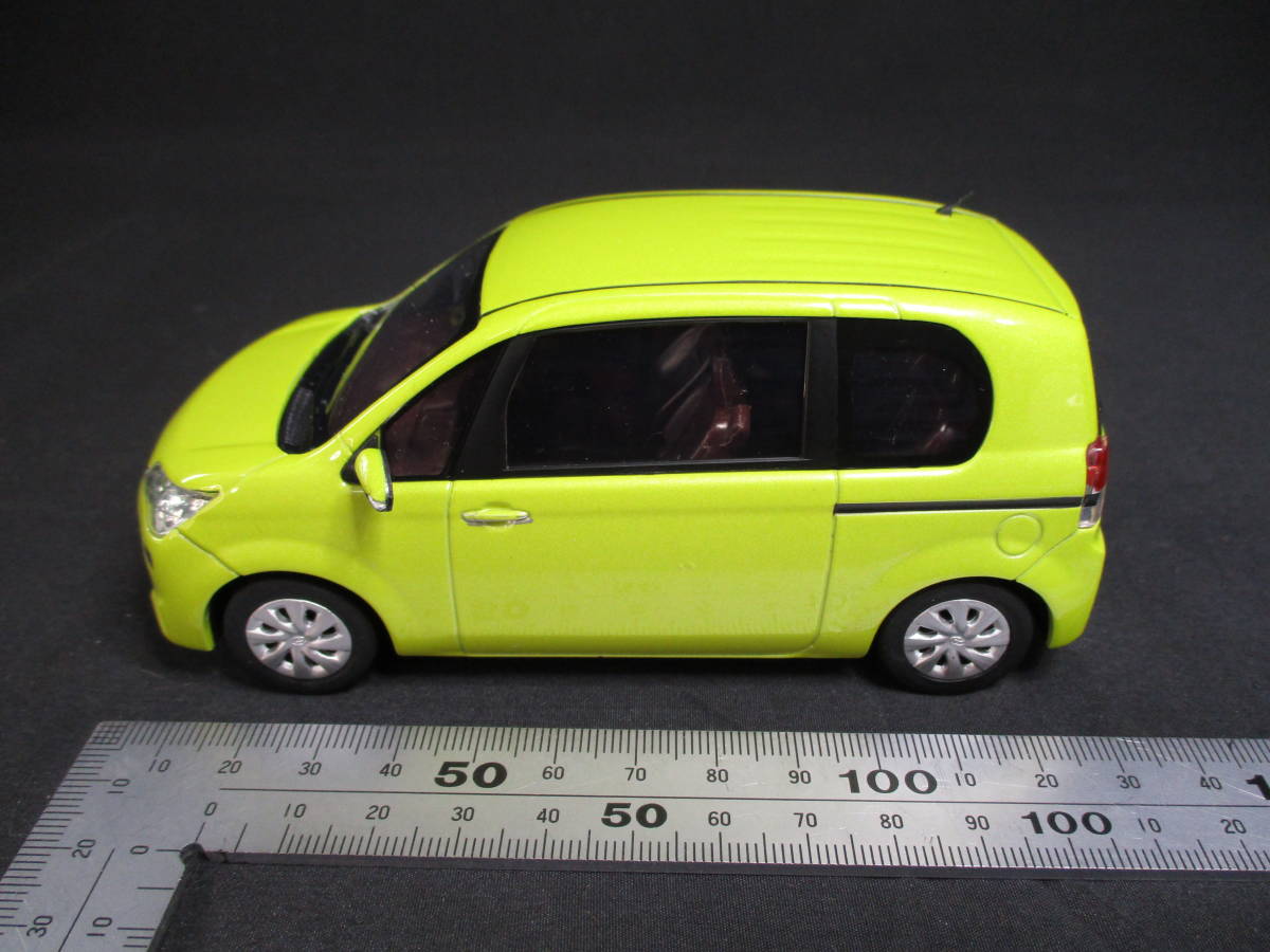 新品：非売品】トヨタ スペイド SPADE シトラスマイカメタリック 1/30