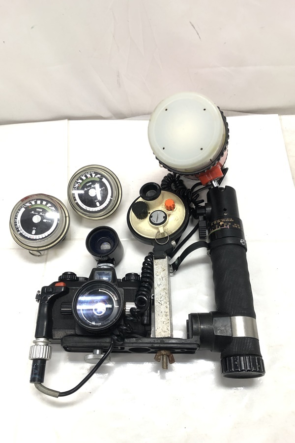 【送料無料】東京)◇Nikon ニコン NIKONOS ニコノスIV 28mm F3.5 SEKONIC マリンメーター2など付属品多数