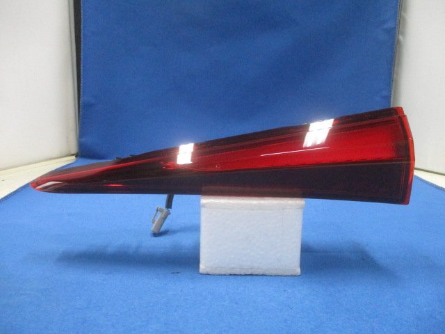 トヨタ　プリウス　ZVW51/ZVW55　後期　右テール/ロア　純正　81580-47070　【RH】　(ZVW50)　ICHIKOH　47-113　296211