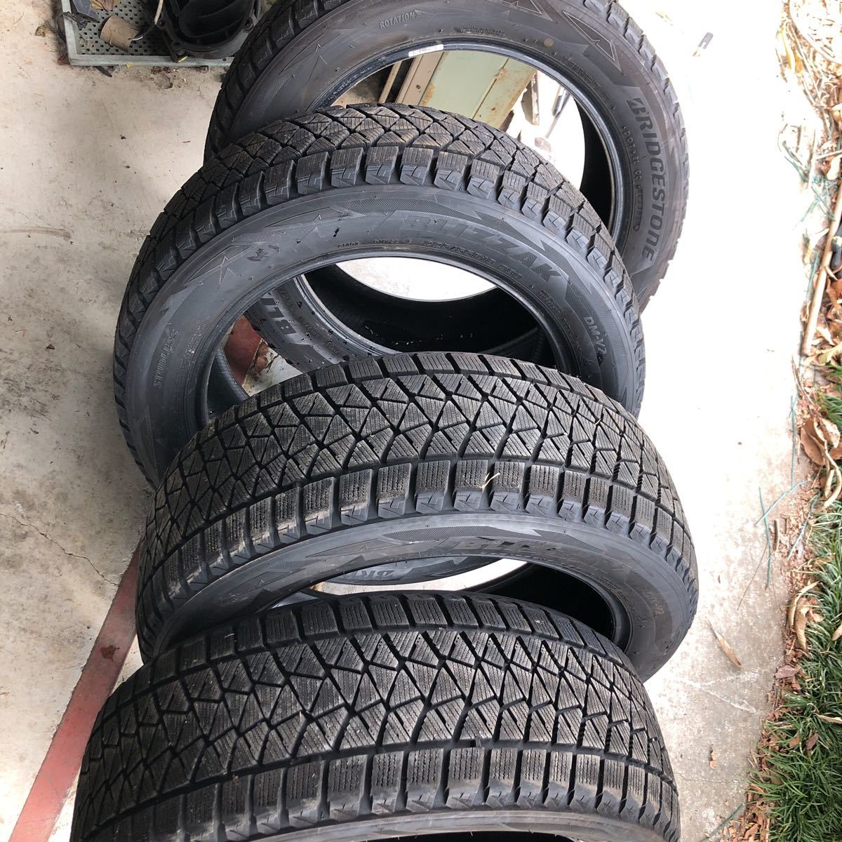 BLIZZAK スタッドレス ブリヂストン YOKOHAMA 4本 VRX3 205⁄50R17 7.5