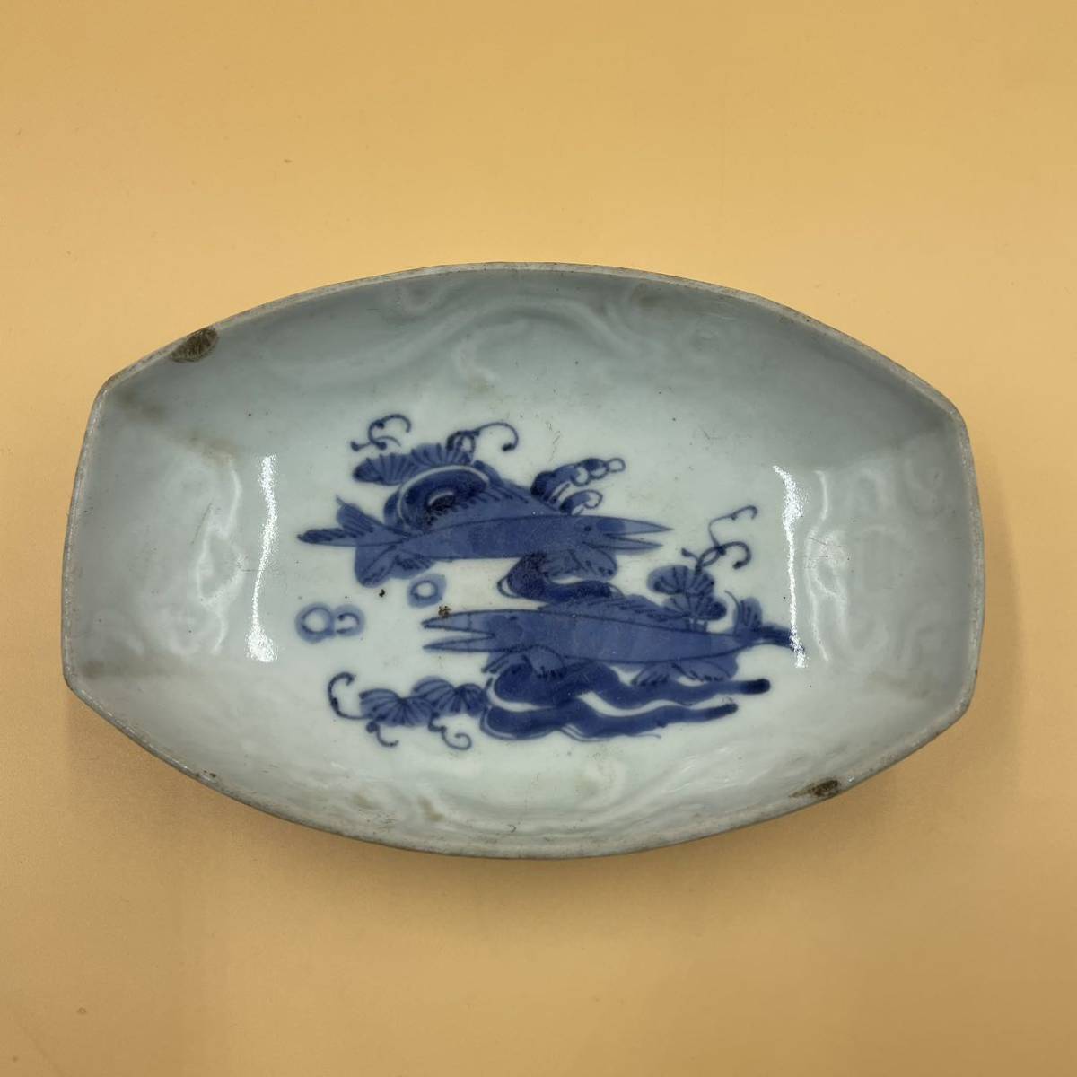 古伊万里 染付 金彩 色絵 月夜に十二単衣の女性図 輪花 22cm 中皿 江戸