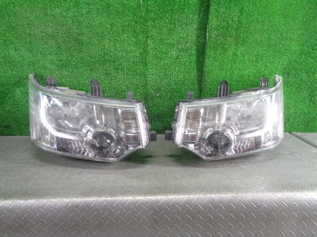 三菱 デリカD:5 純正 プロジェクターヘッドライト 左右セット HID T55☆ 三菱/デリカD5 CV2W ヘッドライト左右セット HID プロジェクター