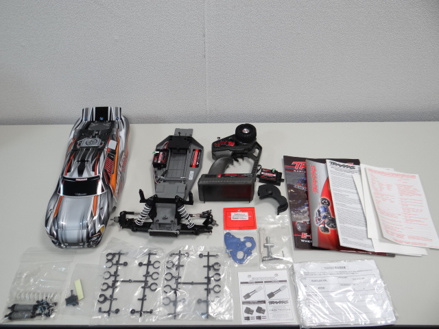 Rustler 4X4 VXL Traxxas Brushless Stadium Truck RTR & 1⁄10 w