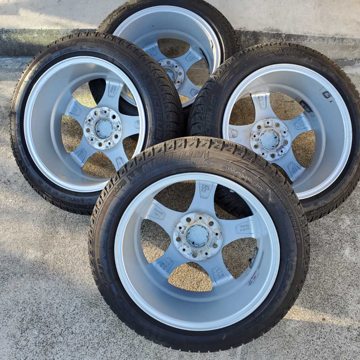 195/55R16 ミシュラン スタッドレスタイヤ　アルミホイール ４本　☆送料無料　BMW １シリーズ　120i e87 スタッドレス 195&frasl;55R16 ミシュラン195&frasl;55Ｒ16セット 2024年-2025年製 冬タイヤ 16インチ