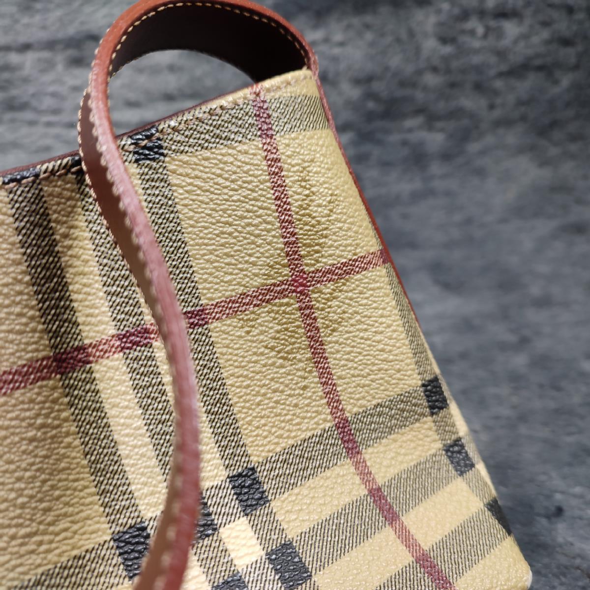 バーバリー ノバチェック BURBERRY 美品 極 ハンドバッグ レザー 