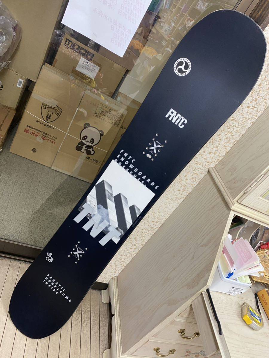 FNTC TNT スノーボード 長さ約148cm 中古 スポーツ、レジャー ボード