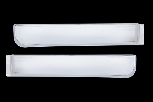 ■新品⇒日産 UD 07クオン メッキ ステップカバーロア 左右セット平成16年12月～平成29年3月 UD-13