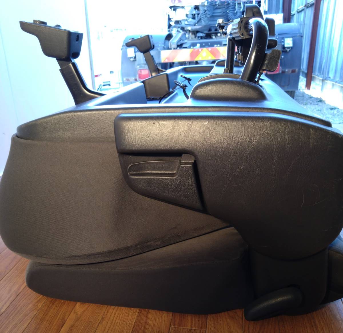 【2022122902】ハイエース　200系スーパーGL　セカンドシート