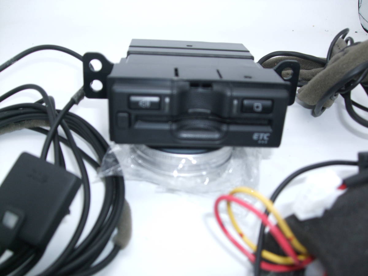 【車にセットアップ登録込み】2030年以降使用可能 ETC スズキ純正 ビルトイン アンテナLED DIU-6200