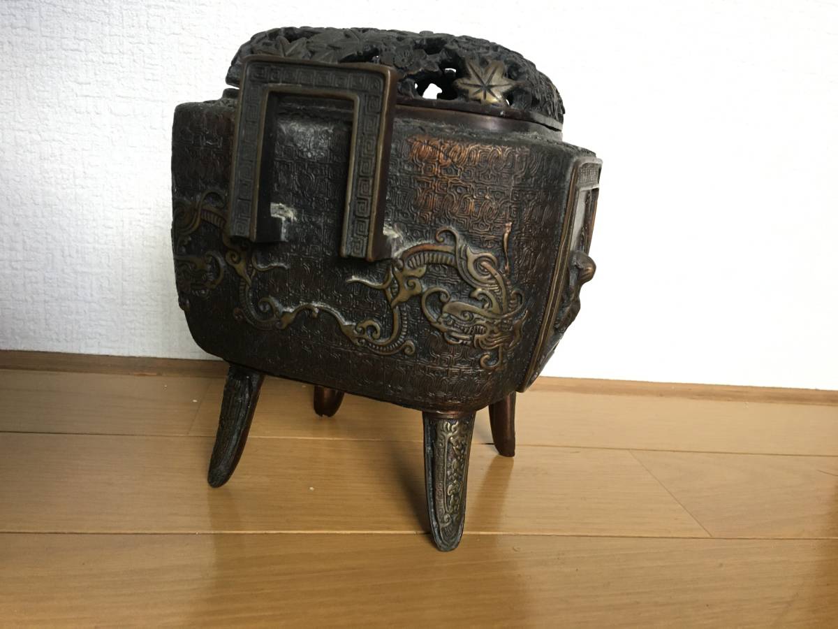 古銅饕餮文香炉 四足 銅器 初荷 骨董 古玩 中国日本 検古美術品