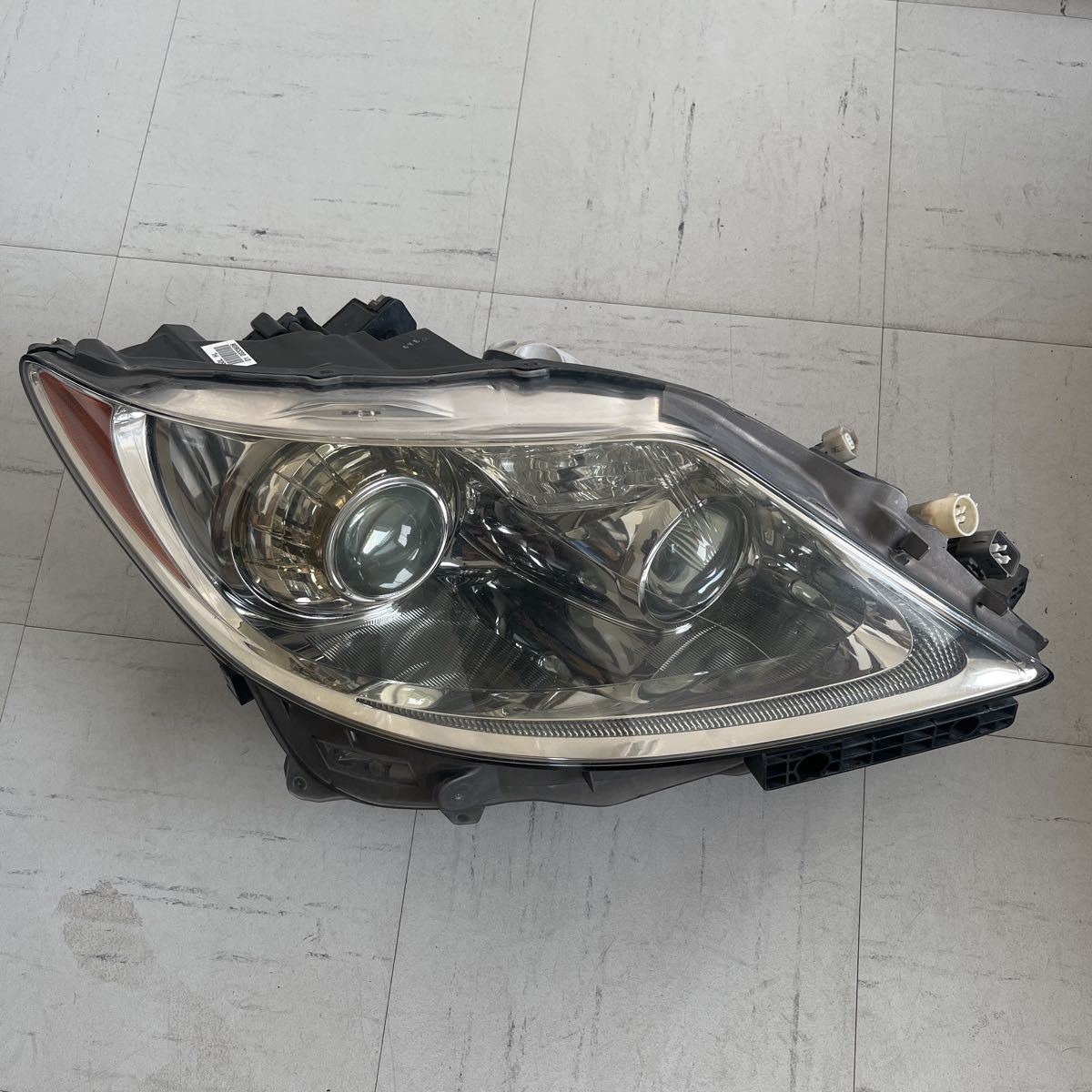 レクサス LS460 USF40 右ヘッドライトKOITO 50-79 HCHR-599