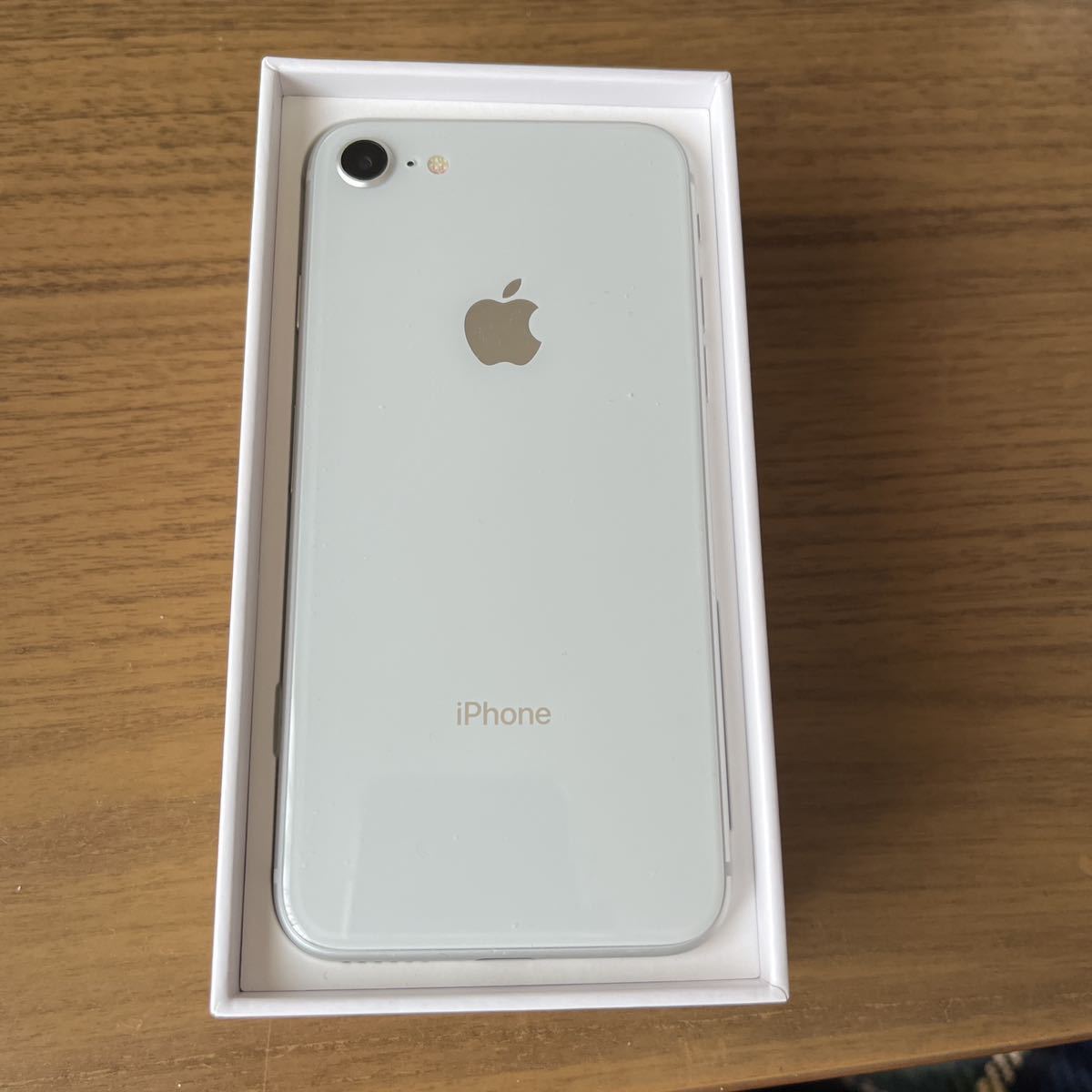 Apple iPhone 8 64GB MQ792J/A KDDI silver 元箱あり 中古並品