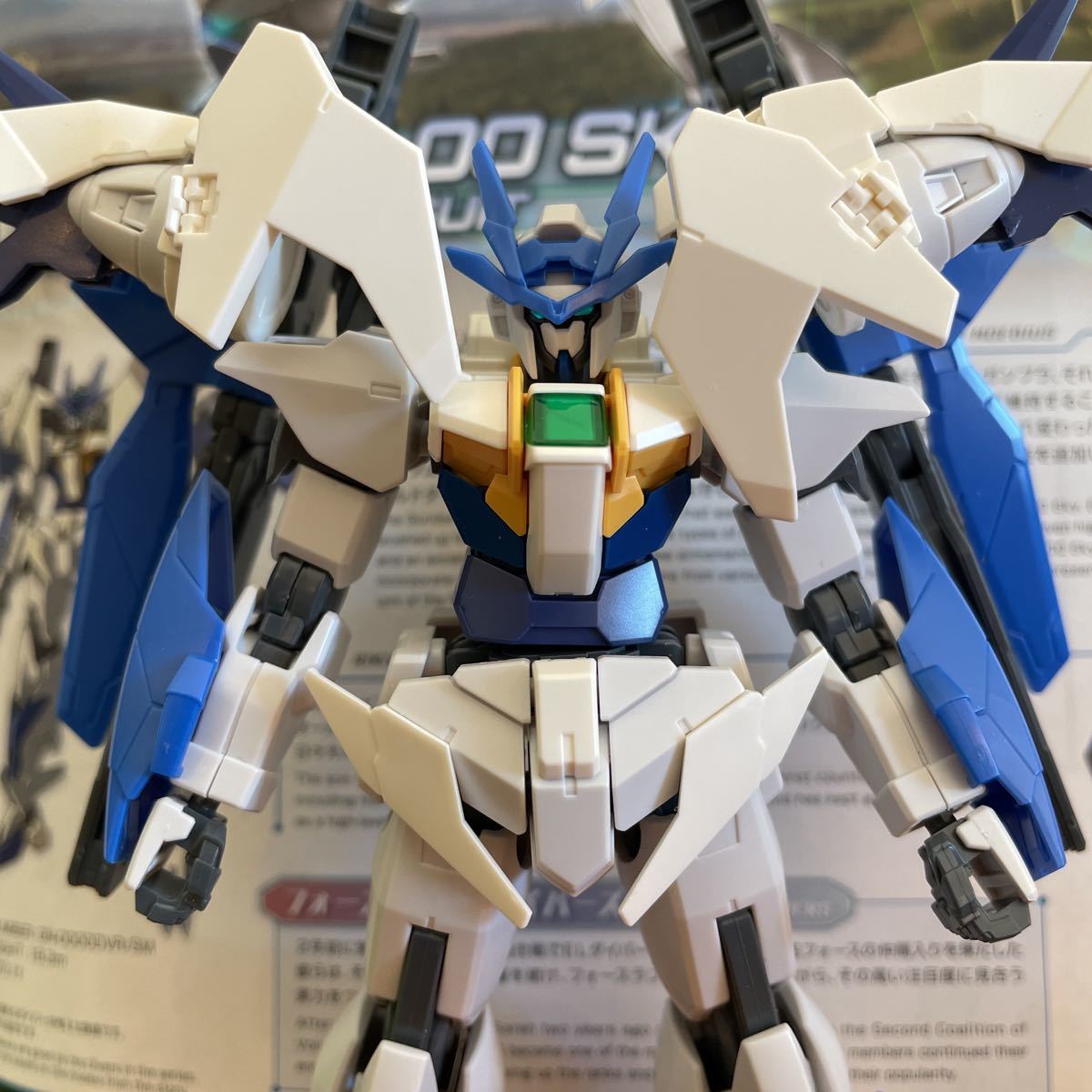 組立済 HG ガンダム ダブルオースカイメビウス ガンプラ 完成品 ビルド