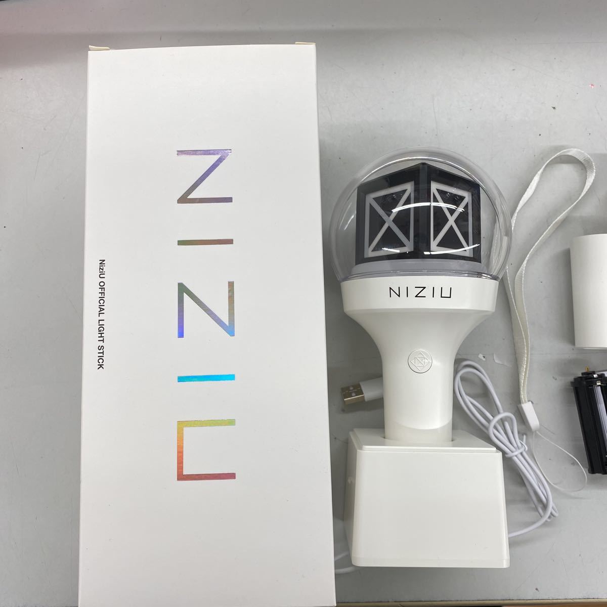 NiziU ペンライト 動作品 公式グッズ オフィシャルライトスティック