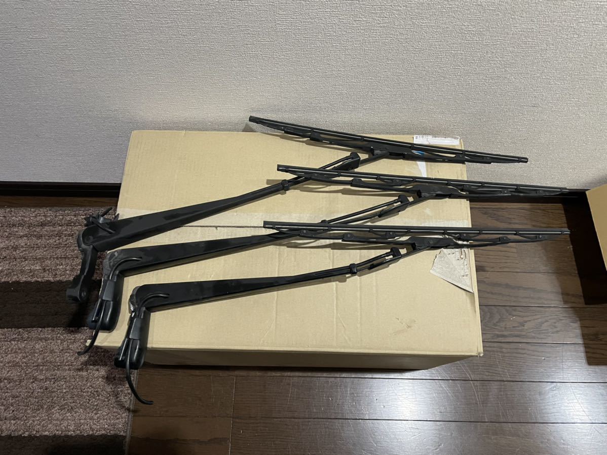 いすず☆ フォワード　ワイパーブレード　《純正》