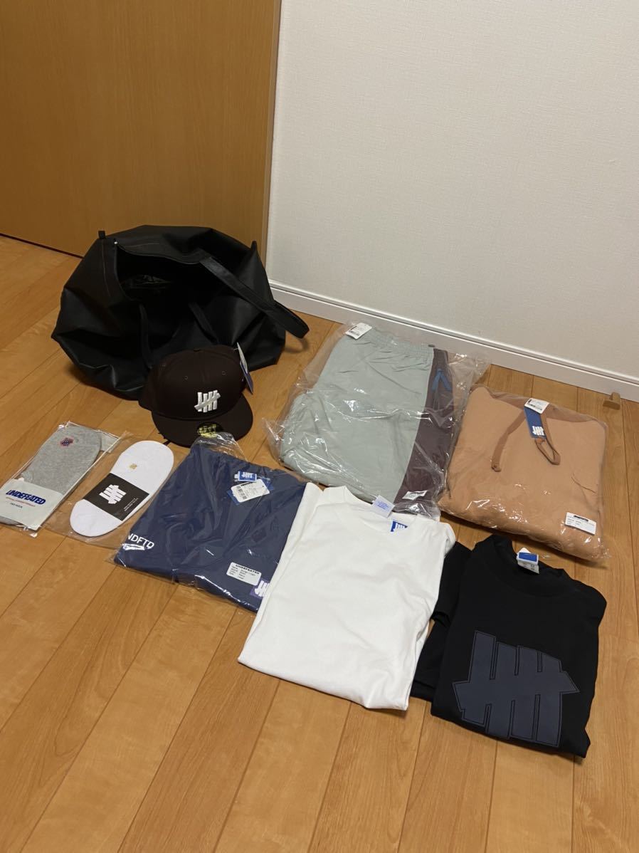 大当たり undefeated 福袋 サイズL 新品未使用品 タグ付き ニューエラ  