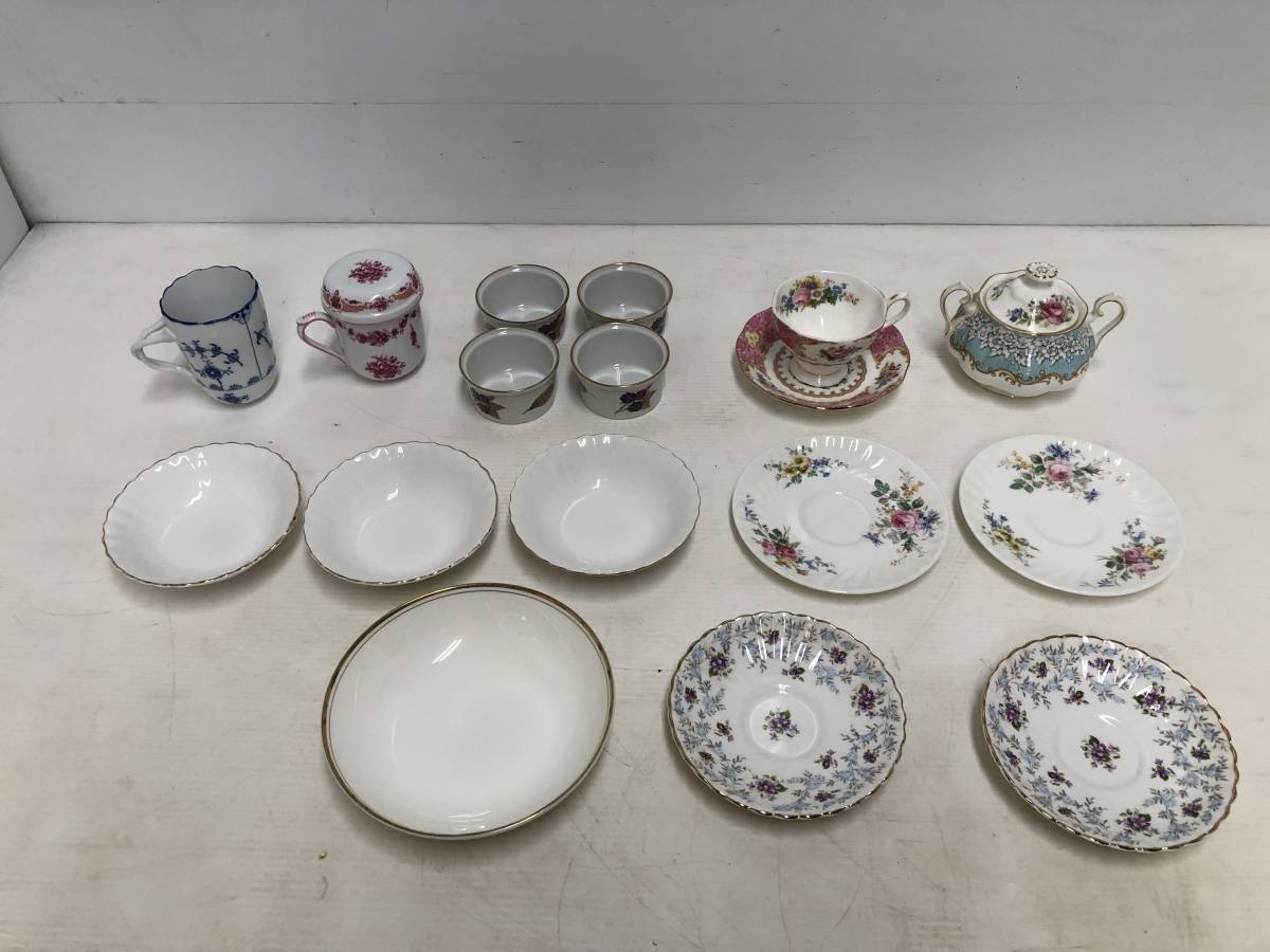 165☆ROYAL ALBERT ロイヤルアルバート エンチャントメント柄 ROYAL DOULTON ROYAL SSTAFFORD カップ＆ソーサー 色々 全16点 写真追加有