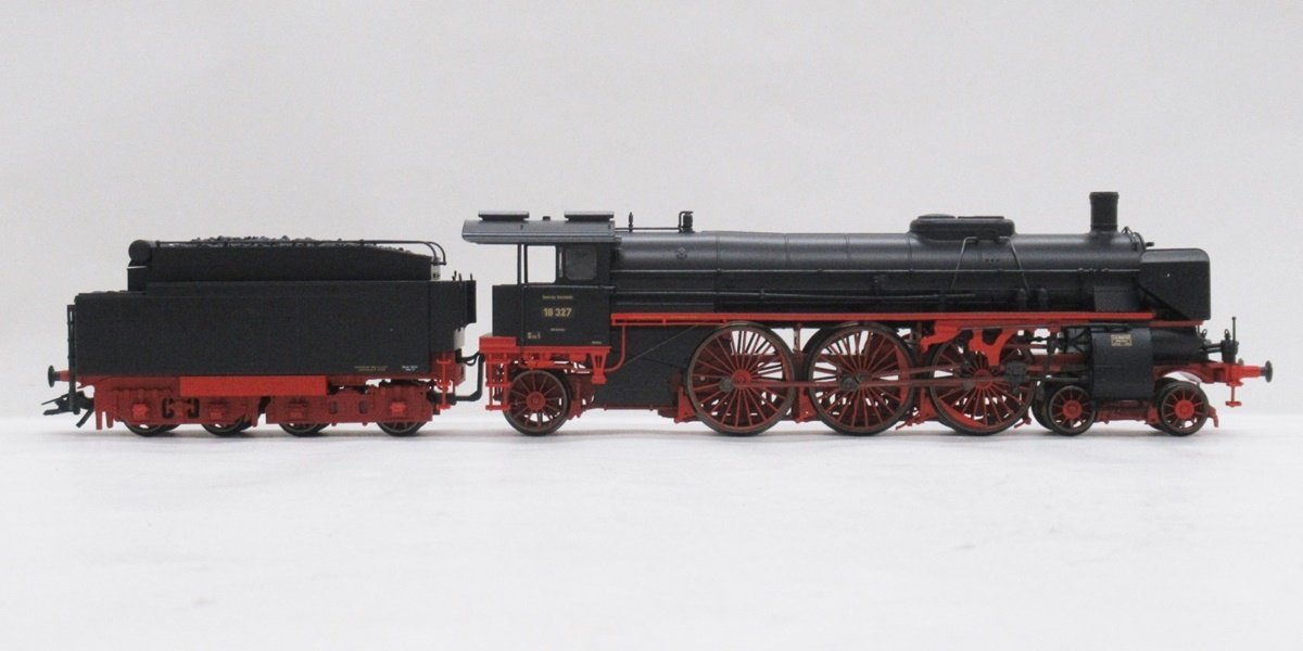 ドイツ 蒸気機関車 KM1 Modellbau BAUREIHE 18.3 ドイツ 蒸気機関車