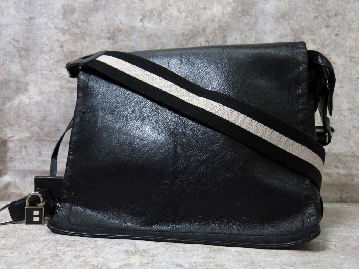 □BALLY バリー□メンズ□カーフ レザー 本革□ショルダー バッグ□黒 