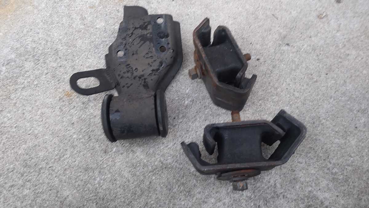  アルトワークス アルト cr22s f6a sohc cl cn 純正エンジンマウント ミッションマウント 3点(エンジン部品)｜売買されたオークション情報、yahooの商品情報をアーカイブ公開 - オークファン スズキ用