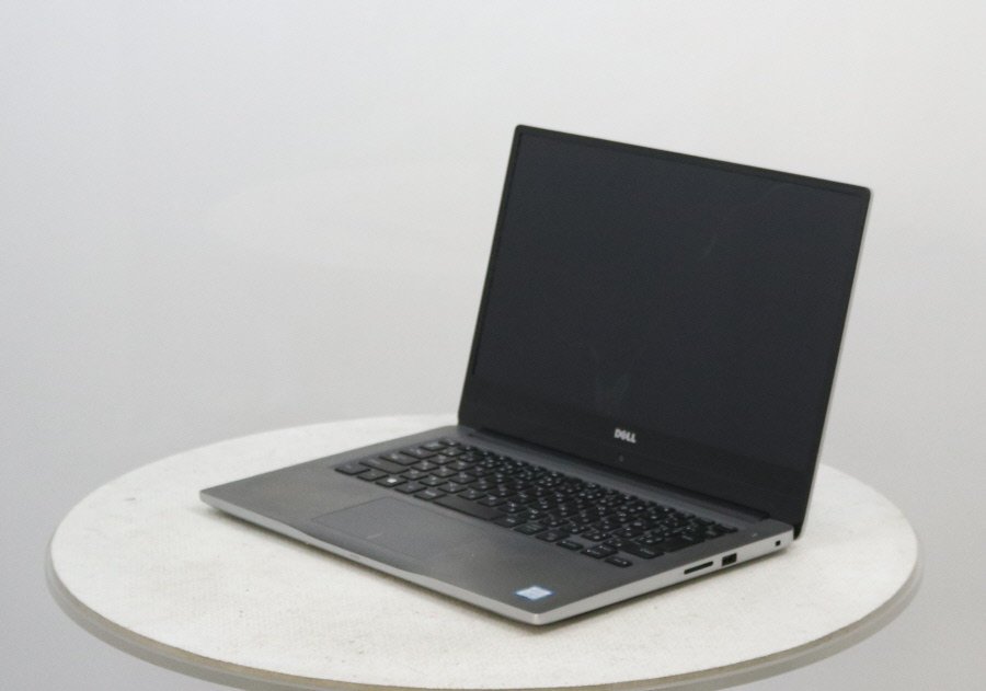 DELL Inspiron 14-7472 - Core i5 8250U 1.60GHz□現状品 The new Dell
