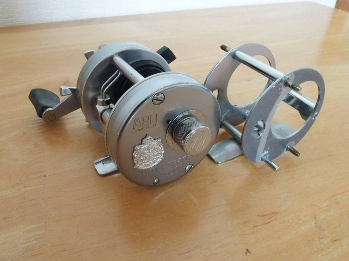 ABU Ambassadeur 2500C（760600）中古 アブ アンバサダー