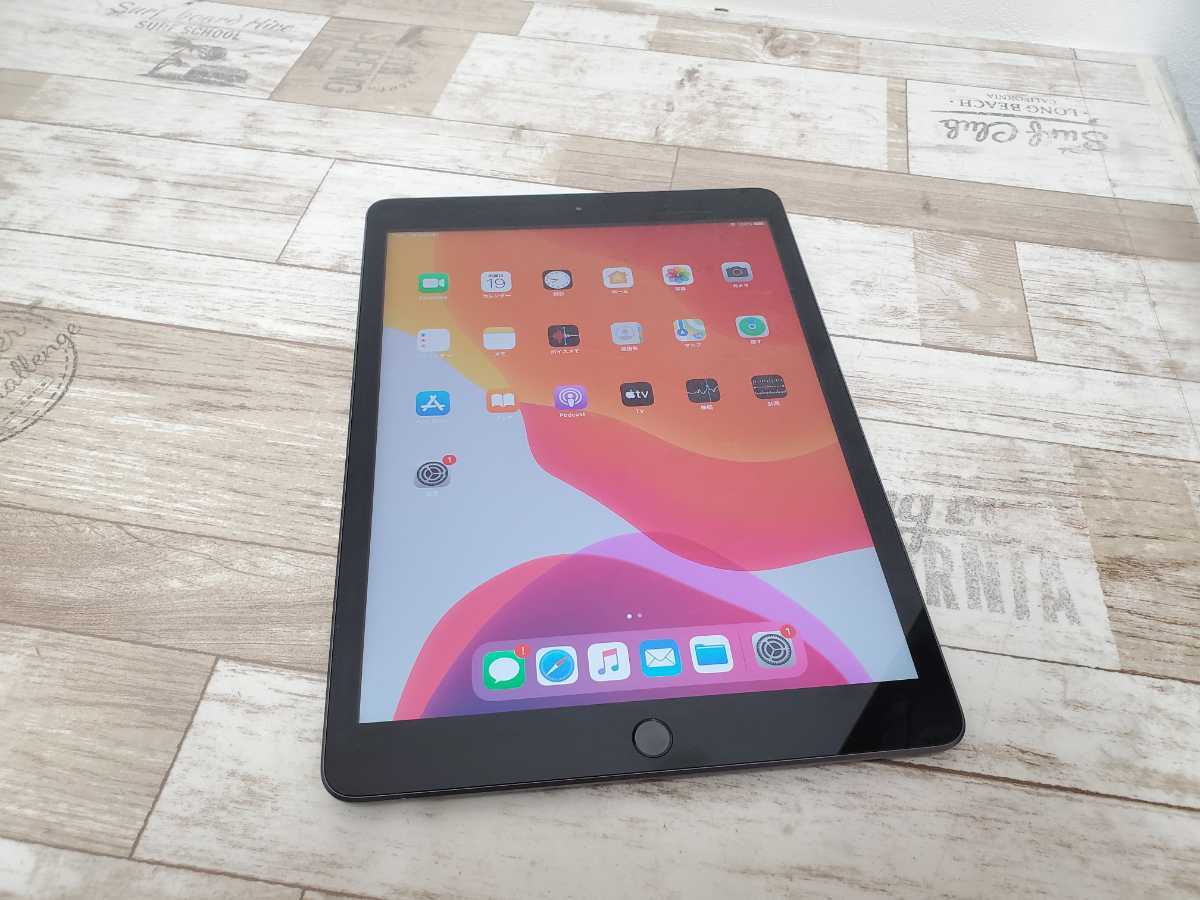 Apple iPad 第7世代 Wi-Fiモデル 32GB MW742J/A スペースグレイ