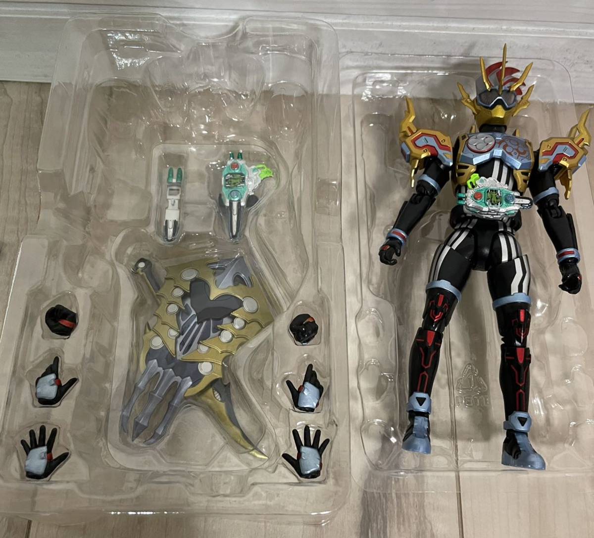 S.H.Figuarts ゲムデウスクロノス 仮面ライダーエグゼイド フィギュア 