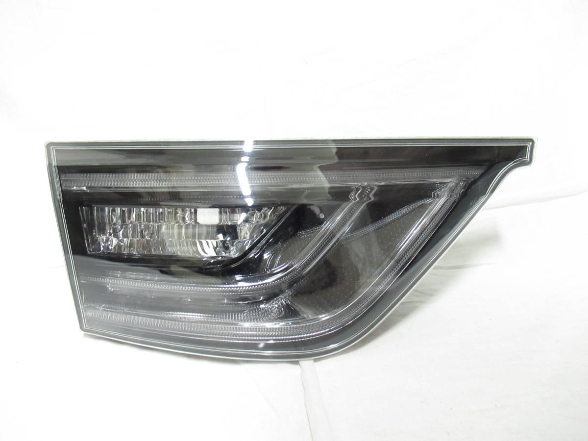 ★即決★美品クリーニング済★LED点灯確認済★ 60 前期 ハリアー 左 内側 テールレンズ 　231