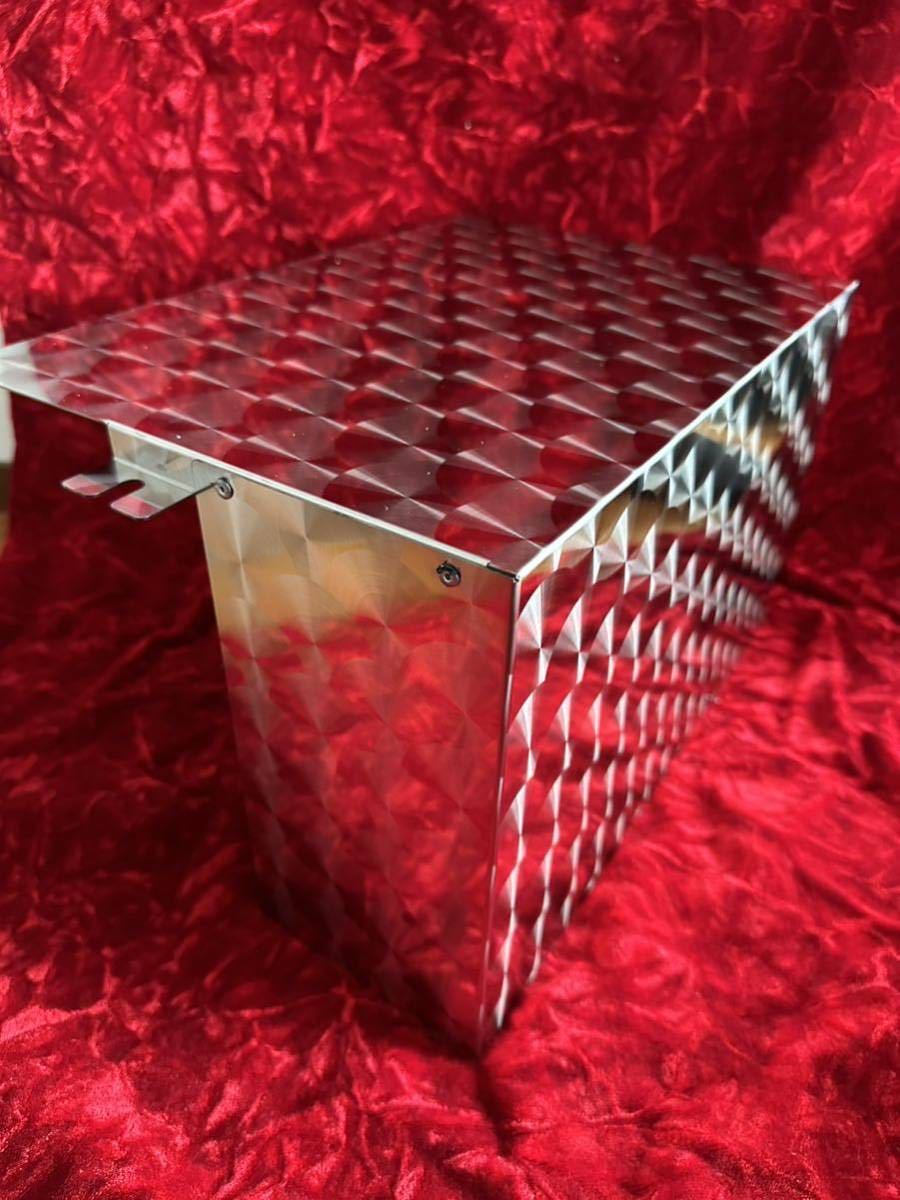 ☆ウロコ☆07エルフ バッテリーカバー いすず ウロコステンレス ダンプ