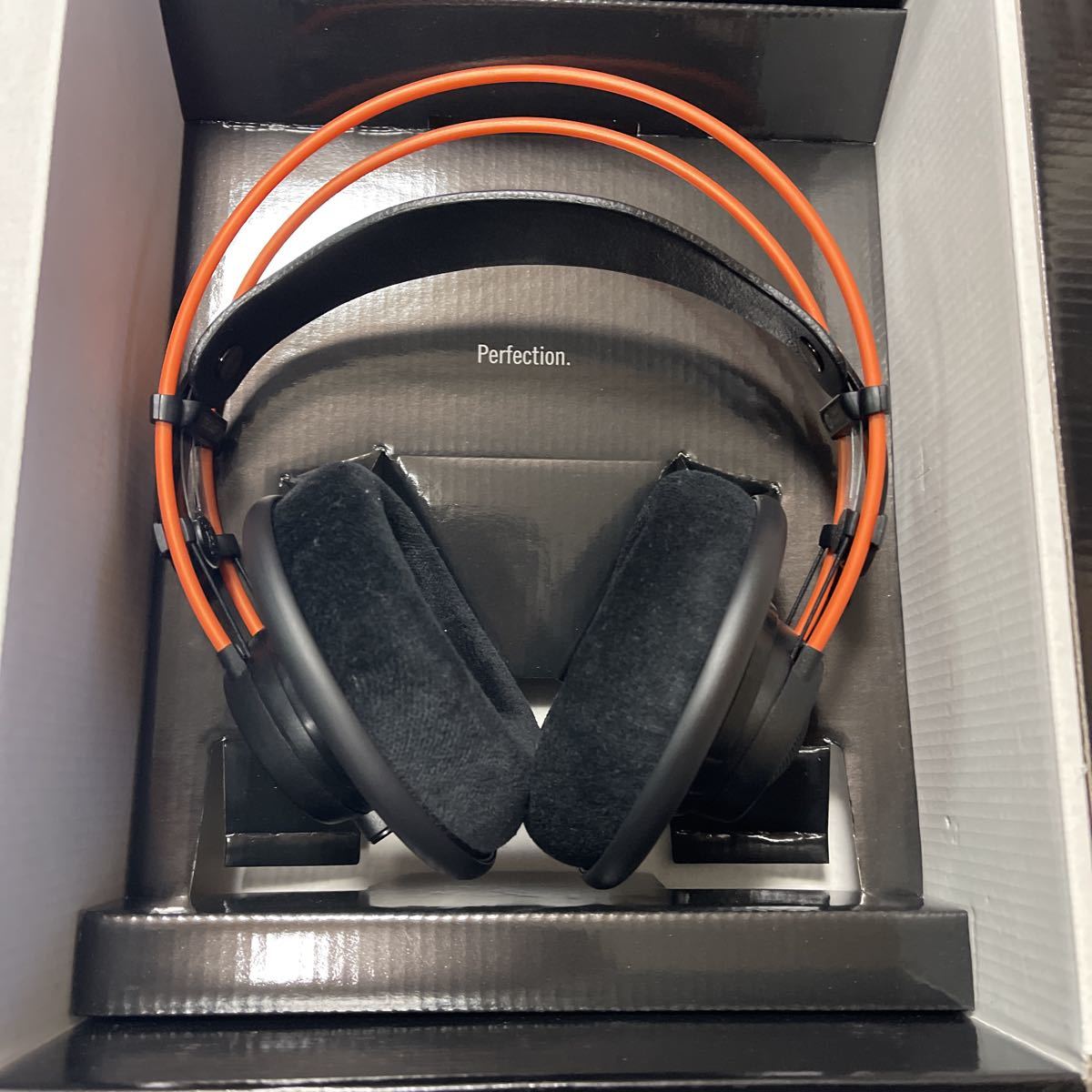 K712 AKG PRO スロバキア製 オープンエアー型 中古 新品未使用品 AKG