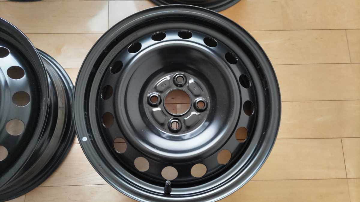 トヨタ　純正スチールホイール　新車外し　15インチ　ヤリス　4本組 トヨタ 純正スチールホイール 新車外し 15インチ ヤリス 4本組 トヨタ